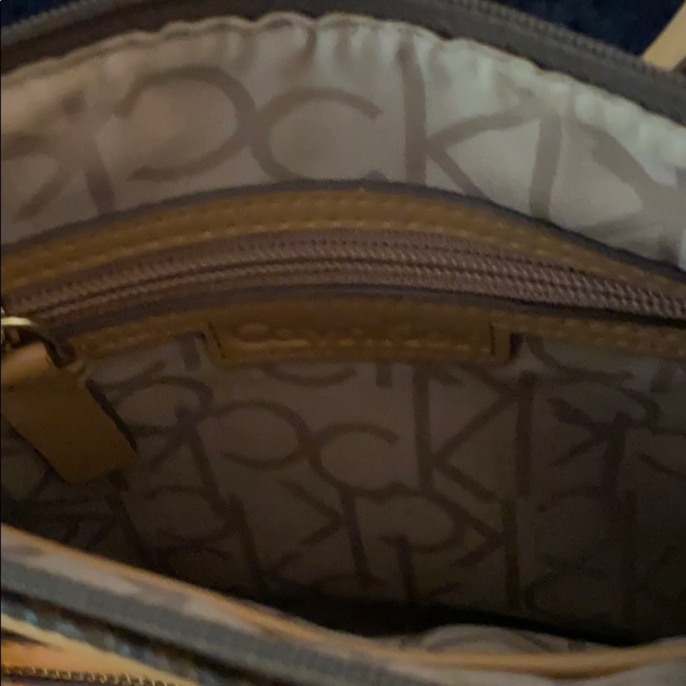 Calvin Klein Shoulder bag - Picture 2 of 3